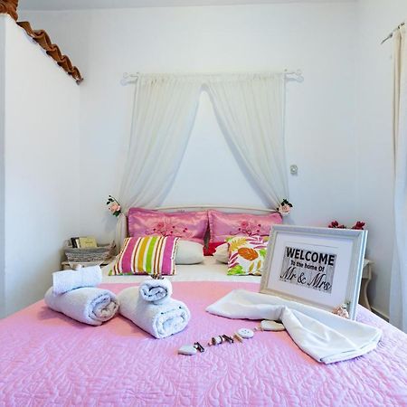 Poros Town Lions Apartments מראה חיצוני תמונה