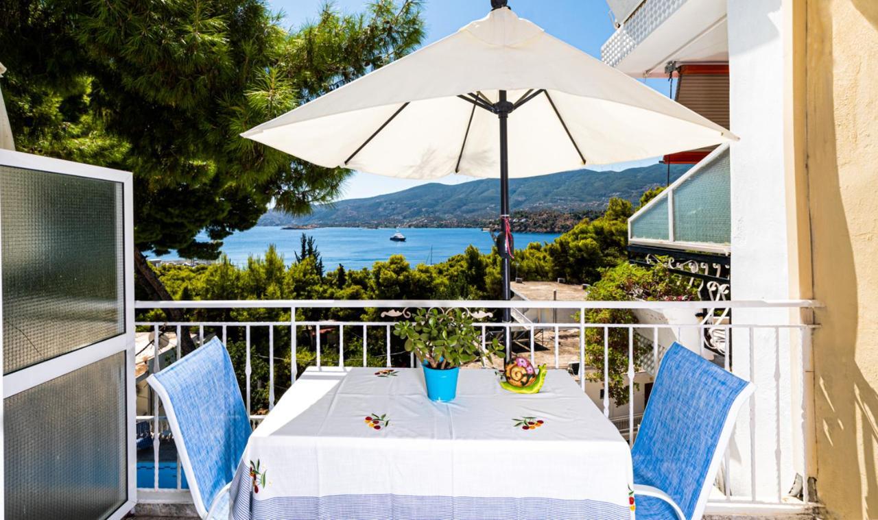 Poros Town Lions Apartments מראה חיצוני תמונה