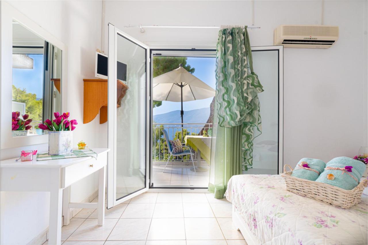 Poros Town Lions Apartments מראה חיצוני תמונה