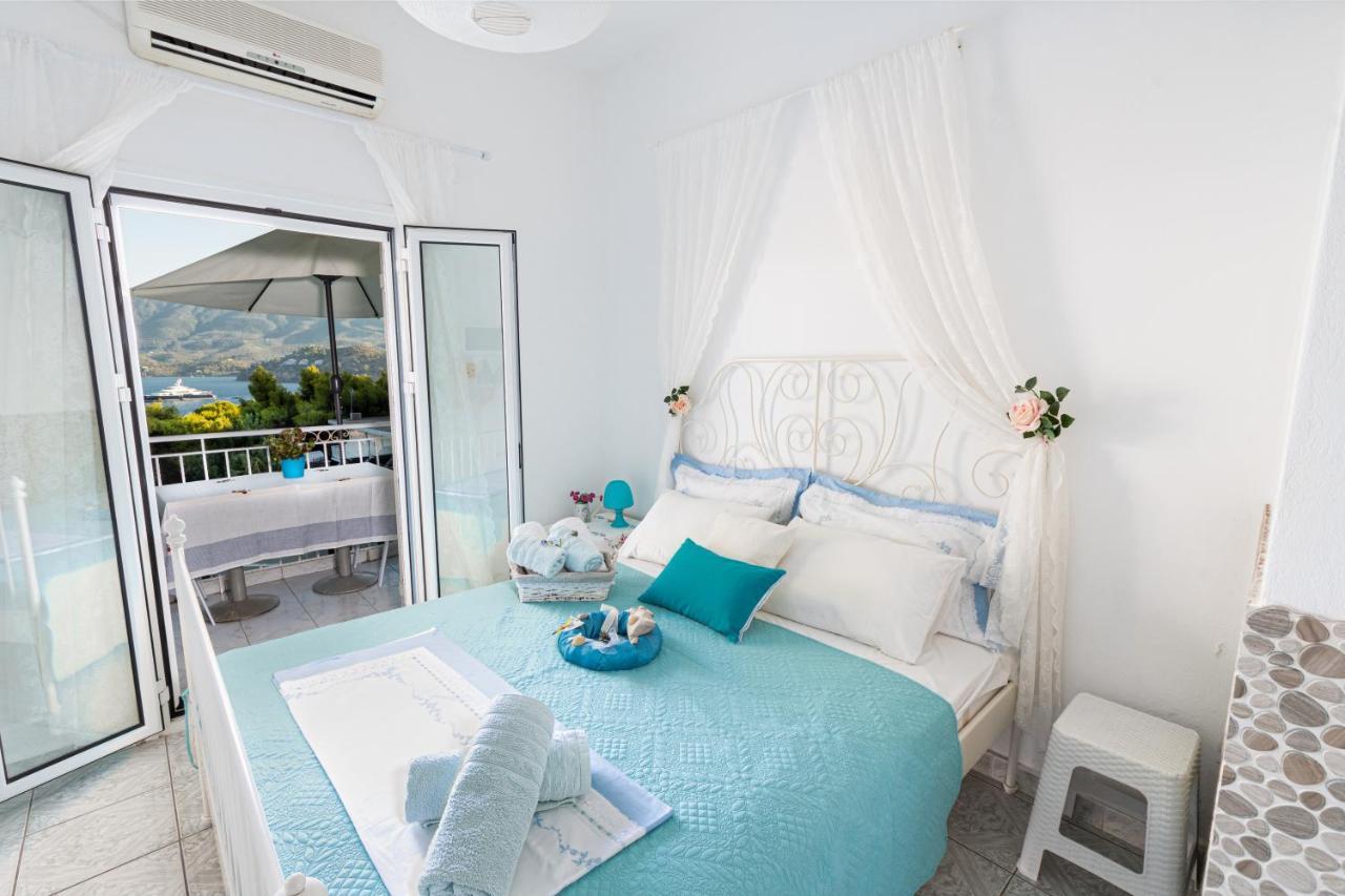Poros Town Lions Apartments מראה חיצוני תמונה