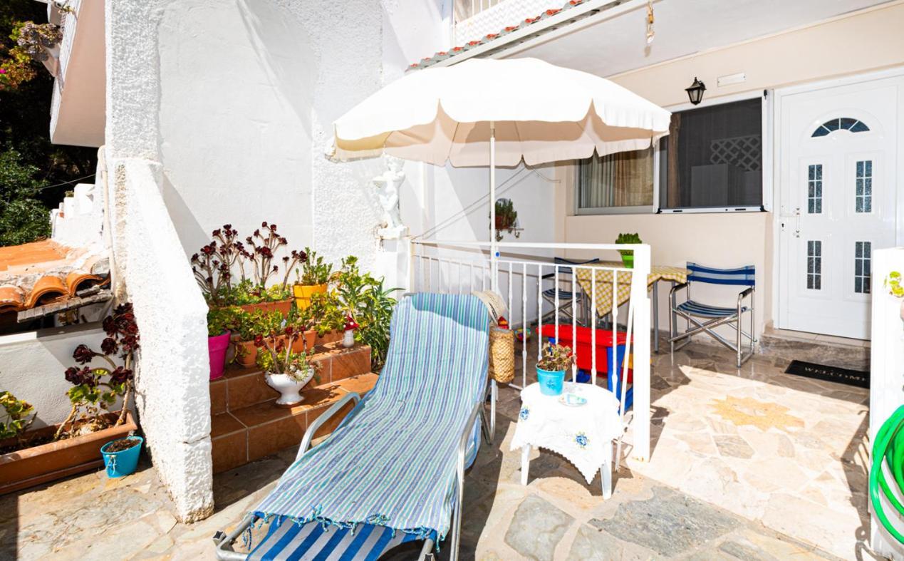 Poros Town Lions Apartments מראה חיצוני תמונה