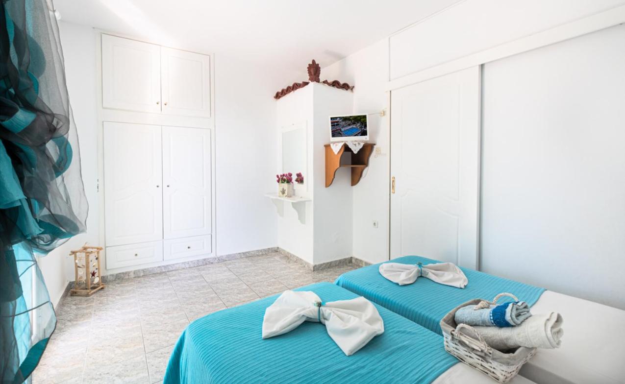 Poros Town Lions Apartments מראה חיצוני תמונה