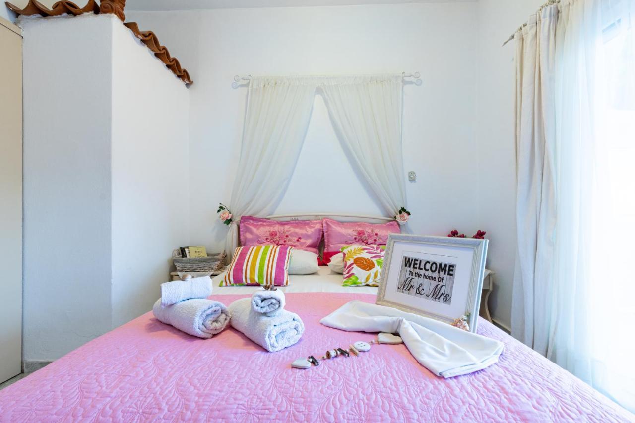 Poros Town Lions Apartments מראה חיצוני תמונה